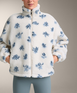 Oysho Куртка из искусственной овчины с цветочным принтом, голубой