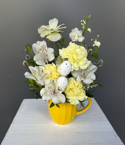 Композиция в керамической кружке