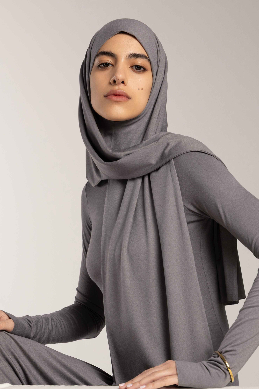 Хиджаб Молик двухслойный серый