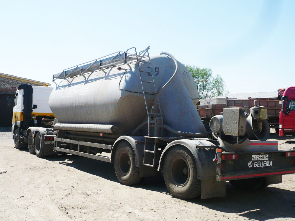Цементовоз МАЗ