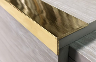 Латунный полированный уголок разносторонний PL