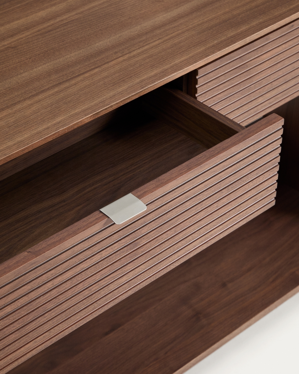 Буфет Norlen с 2 ящиками и полкой из орехового шпона 120 x 81 см