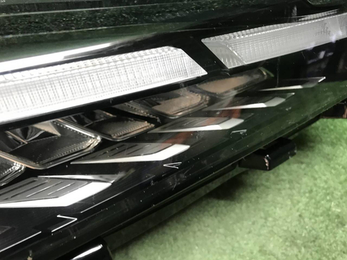 Битая Фара правая Geely Coolray (2023-н.в.) LED