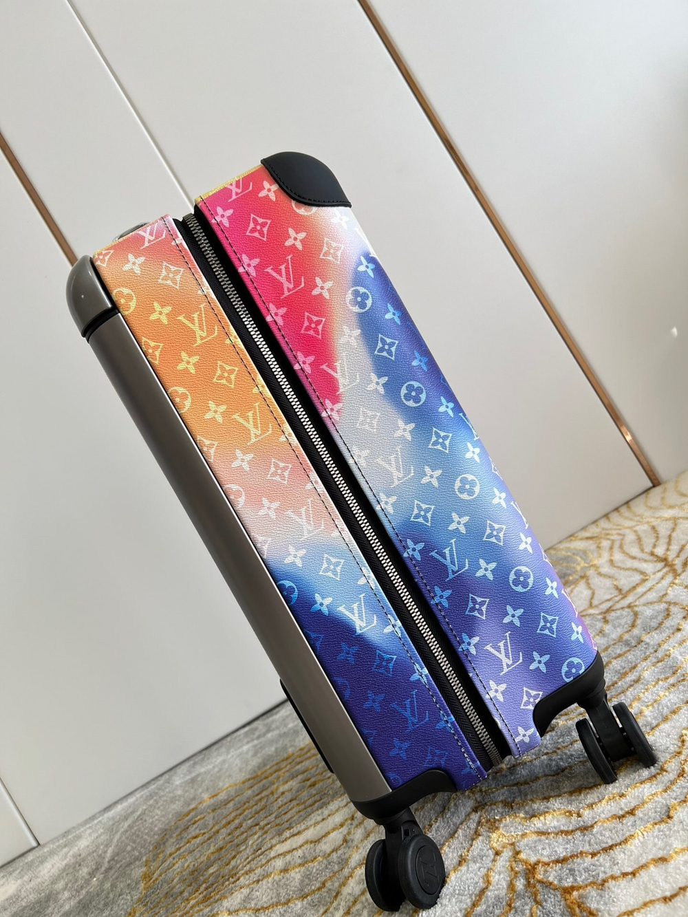 Louis Vuitton Horizon 55 Suitcase