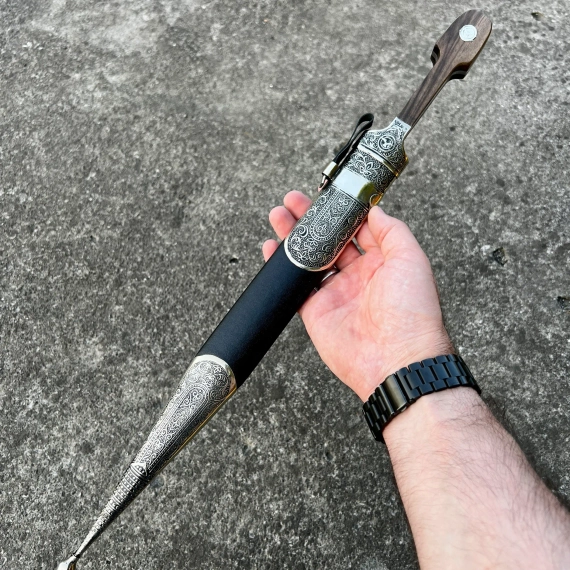 Кинжал Кавказский из стали 65х13 Орех (53см)