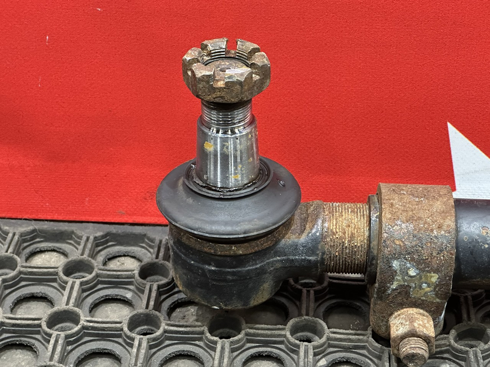 Тяга рулевая поперечная 2023г.