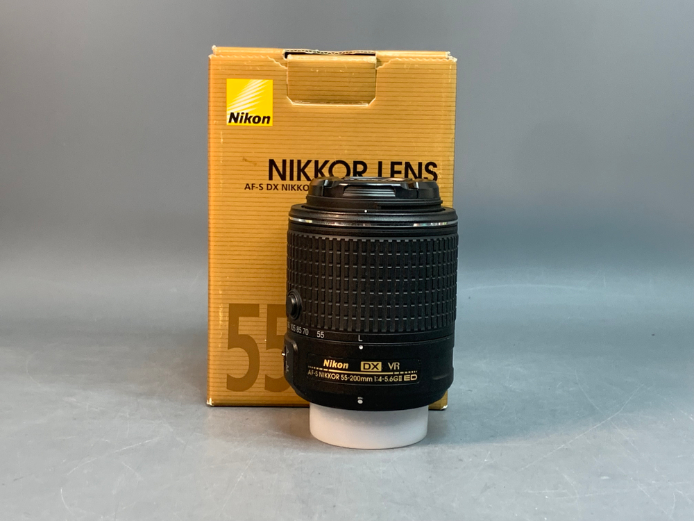 Nikon 55-200mm f/4-5.6G AF-S DX ED VR II Nikkor