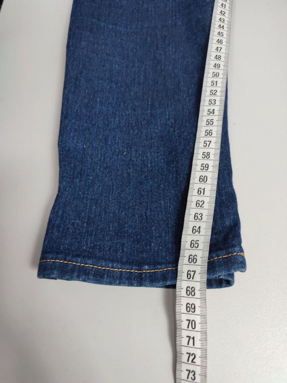 Джинсы практичные 44 размер