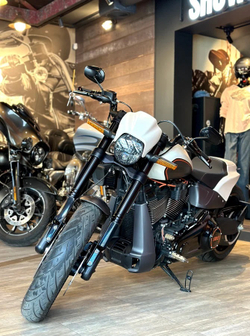 Harley-Davidson FXDR 114 (Белый)