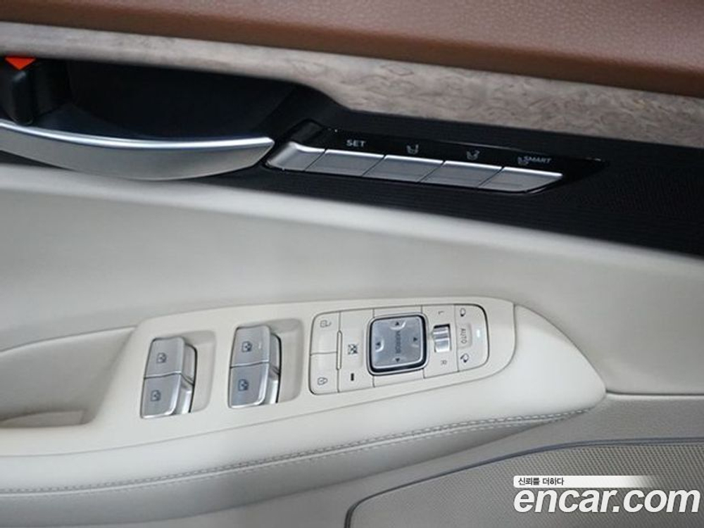 Genesis G90 3.3 T AWD (01.2021)