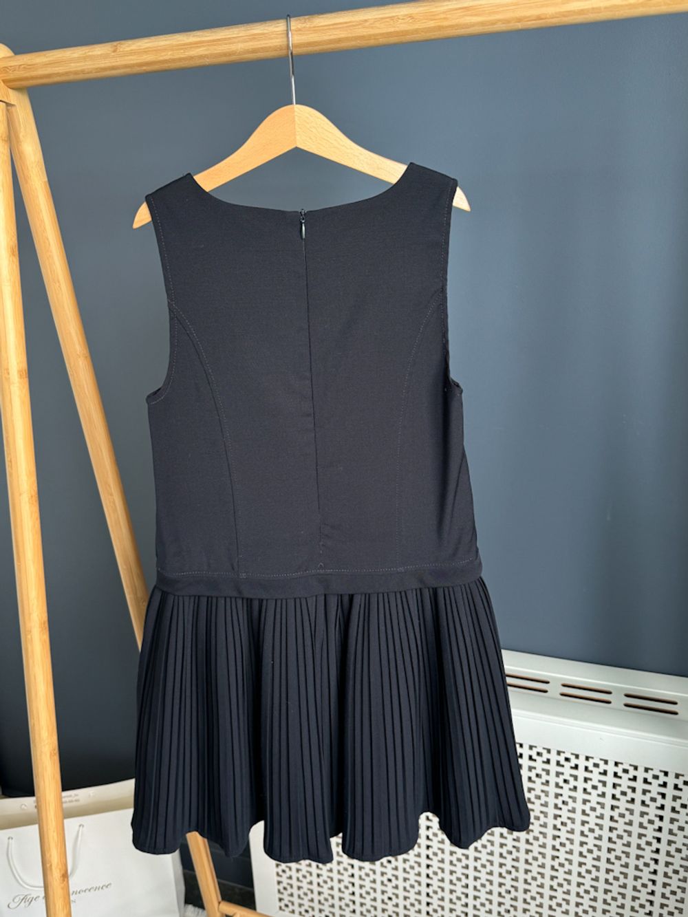 Платье без рукавов Aletta, 140