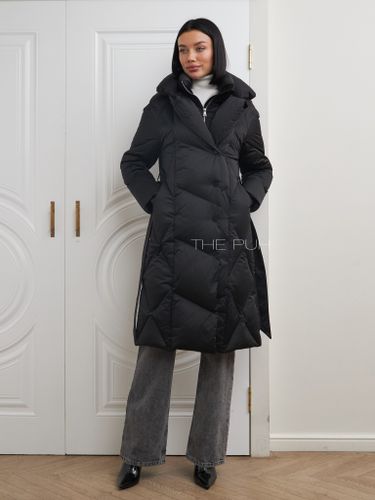 Черный длинный пуховик с поясом
