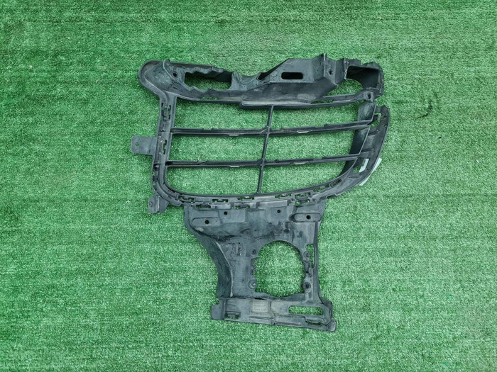 Решетка перед. бампера Porsche Cayenne 958 (14-18)