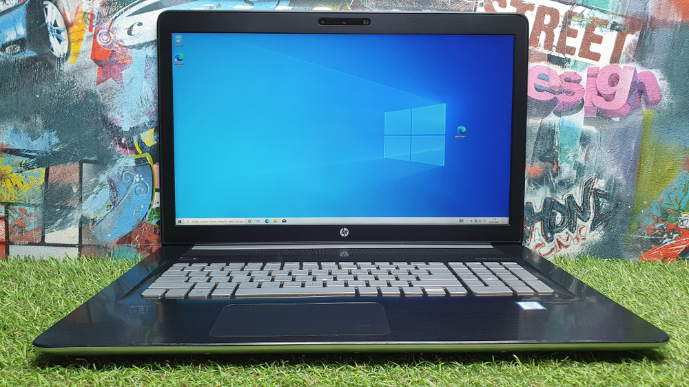 Ноутбук HP i7-6/8 Gb/FHD