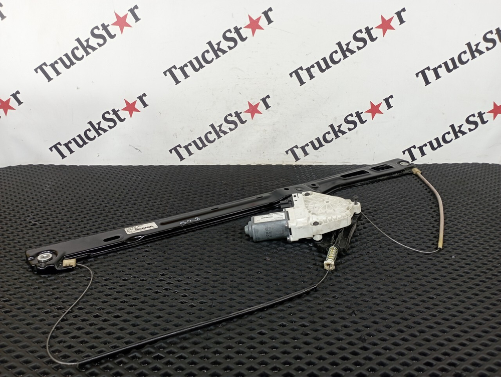 Стеклоподъёмник правый в сборе 2020г