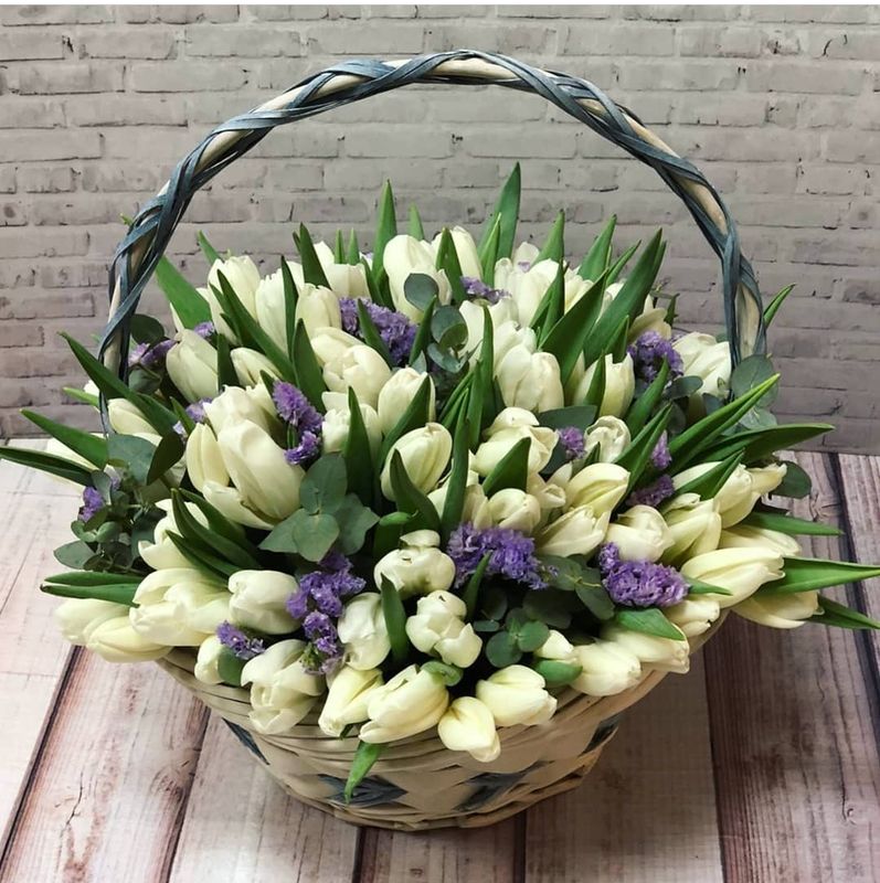 Букет в корзине 101 тюльпан (КЦ-12)