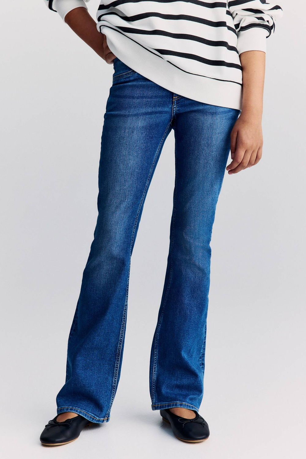 H&M Джинсы Flared Leg с заниженной талией, синий