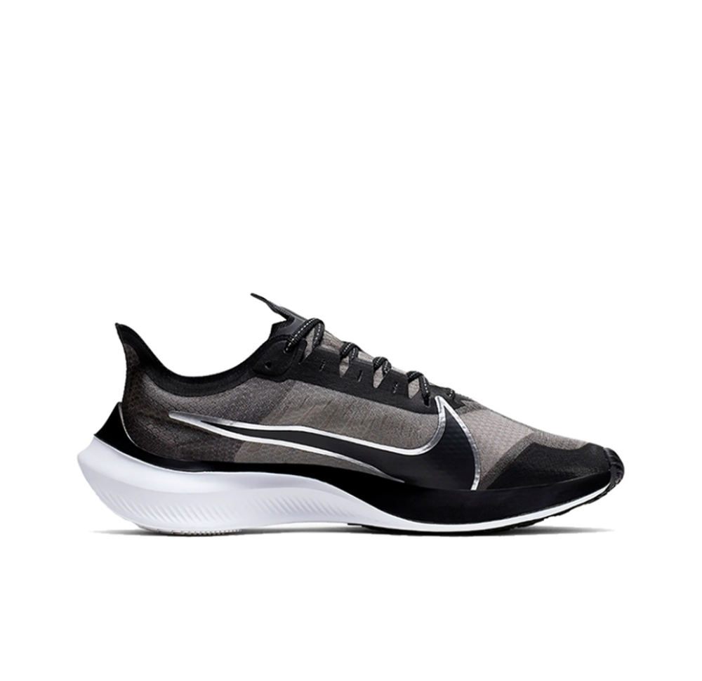 Zoom Gravity insneaker.ru