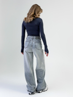 Лонгслив 2024 однотонный с вырезом под палец