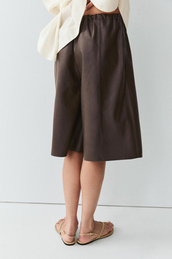Massimo Dutti Длинные шорты из кожи наппа, коричневый