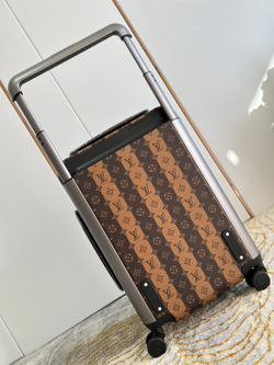 Louis Vuitton Horizon 55