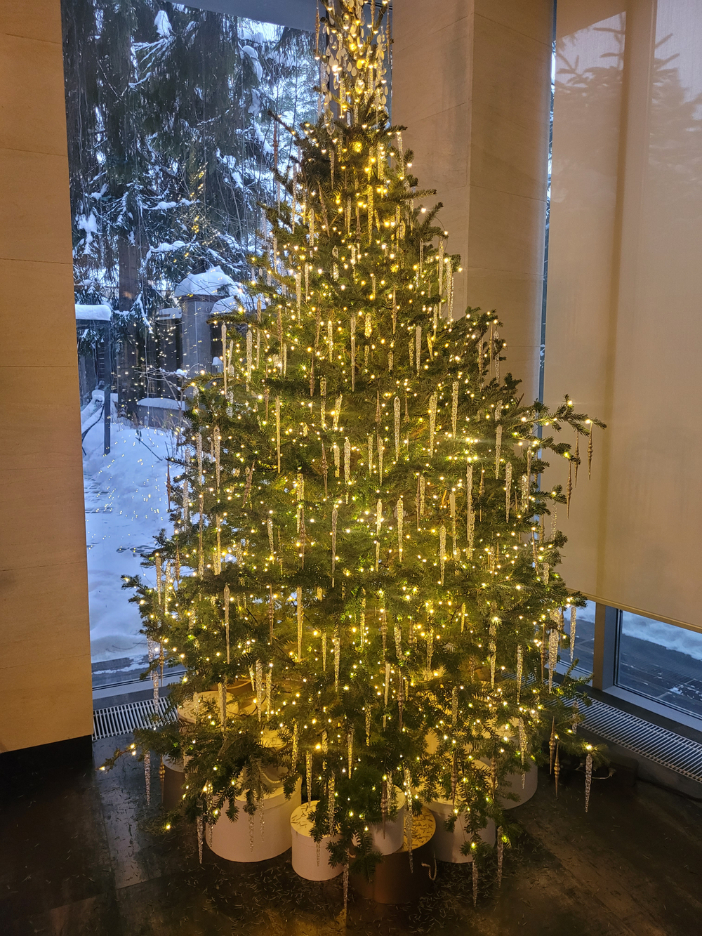 Дизайнерская ель «Хрустальный лёд»