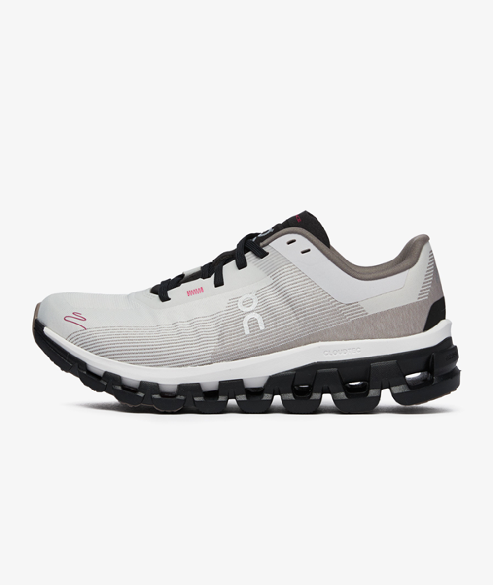 On | Women's Cloudflow 4 Distance