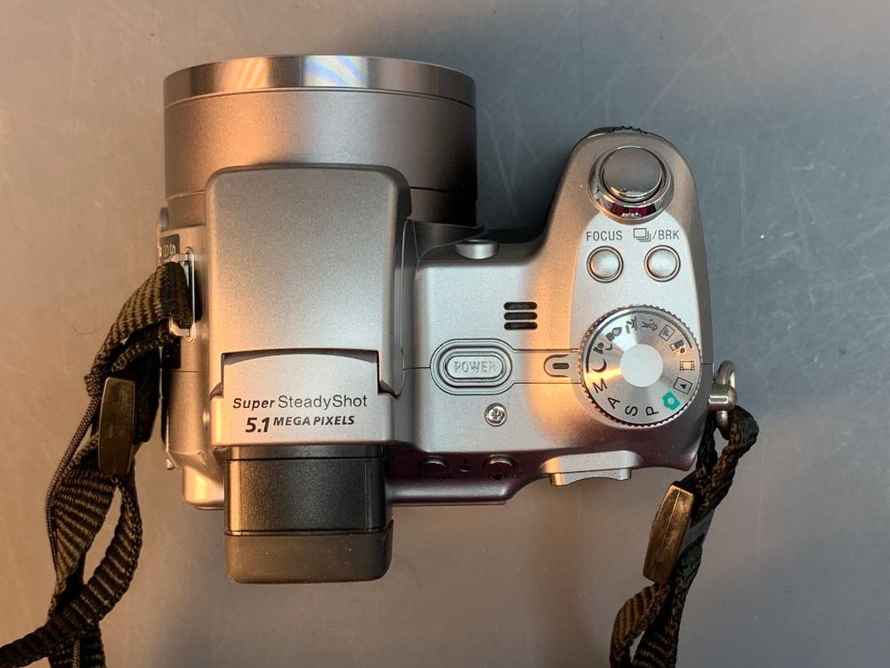 Sony Cybershot super steady shot DSC H1