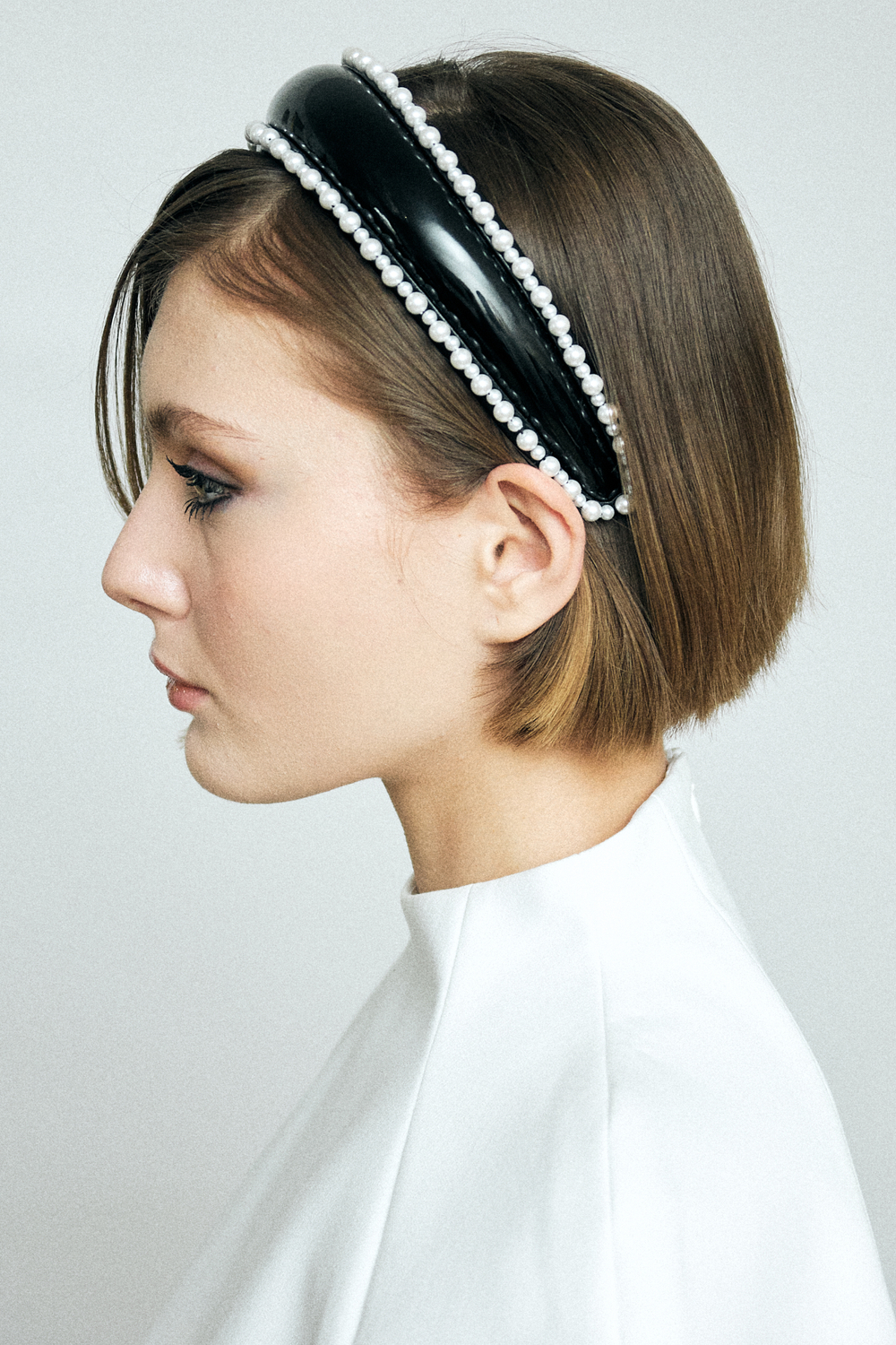 Объемный ободок из лаке с жемчугом