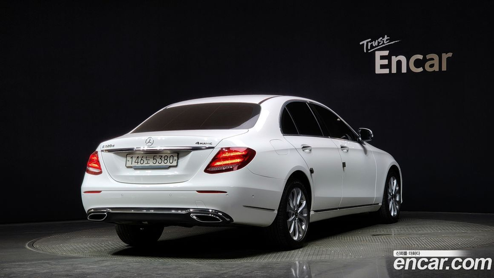 Mercedes-Benz E-Class W213 E220d 4MATIC Exclusive (06.2020)