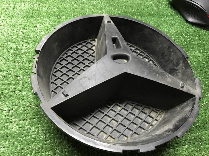 Эмблема решетки радиатора Mercedes GLE W166 11-18