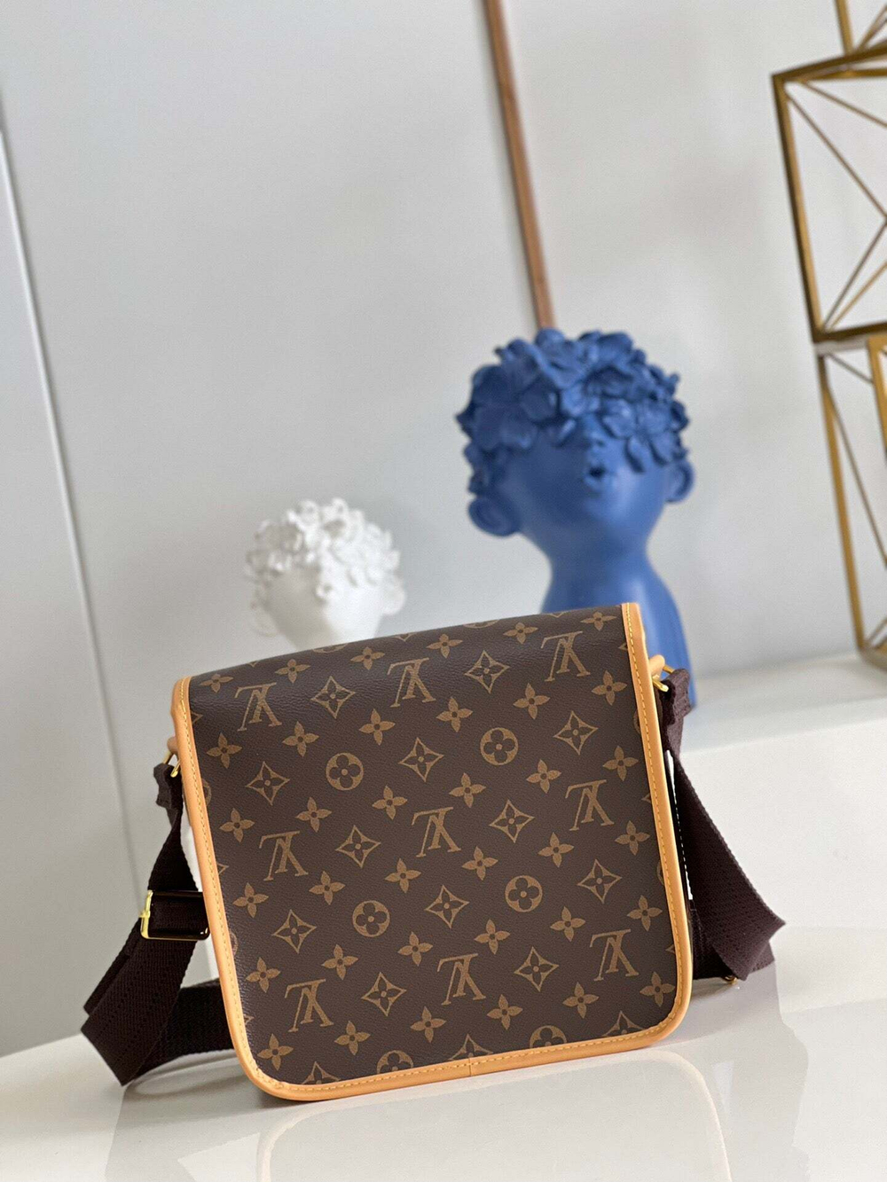 Louis Vuitton Messenger Bosphore PM