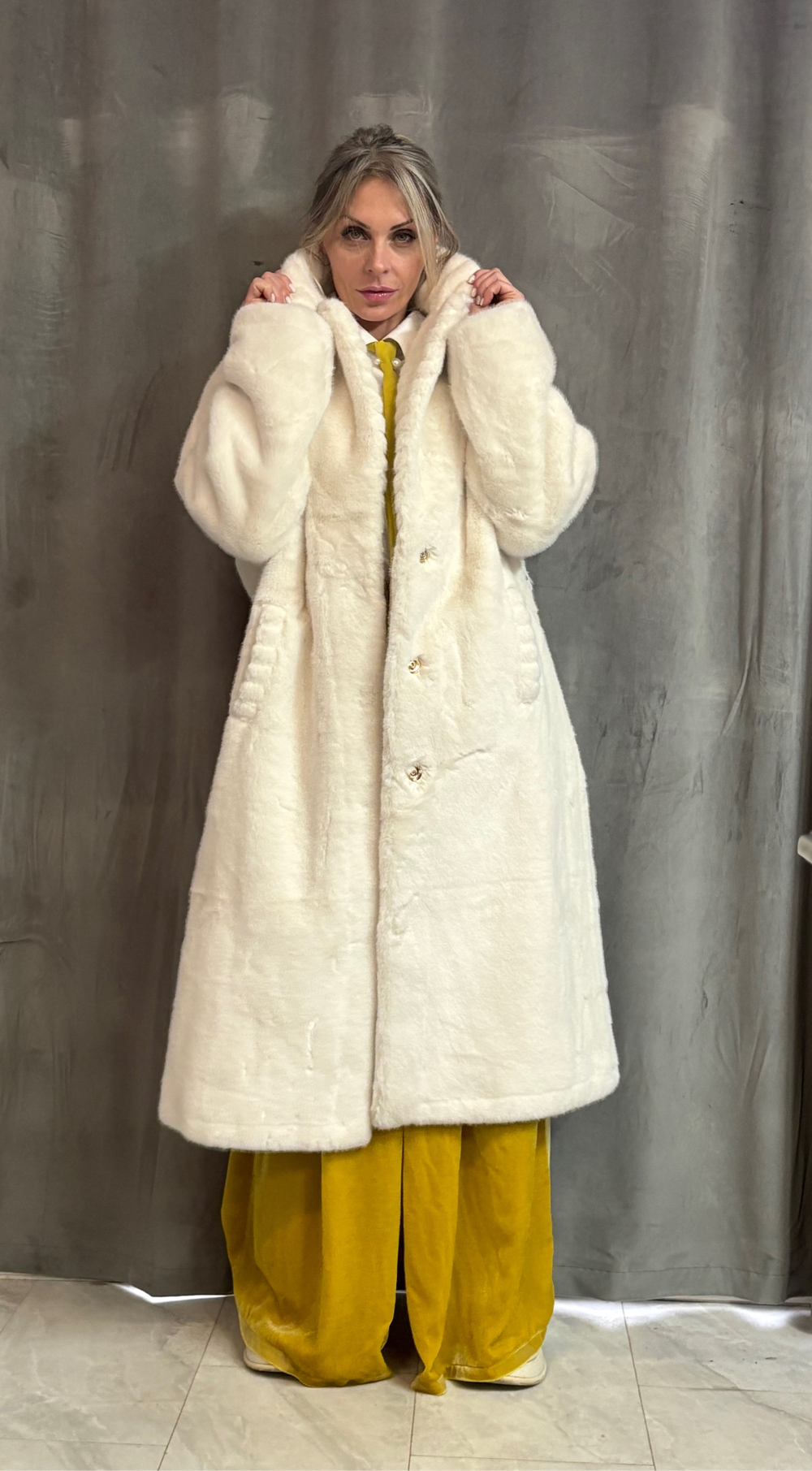 Шуба /белая /классика/ эко мех