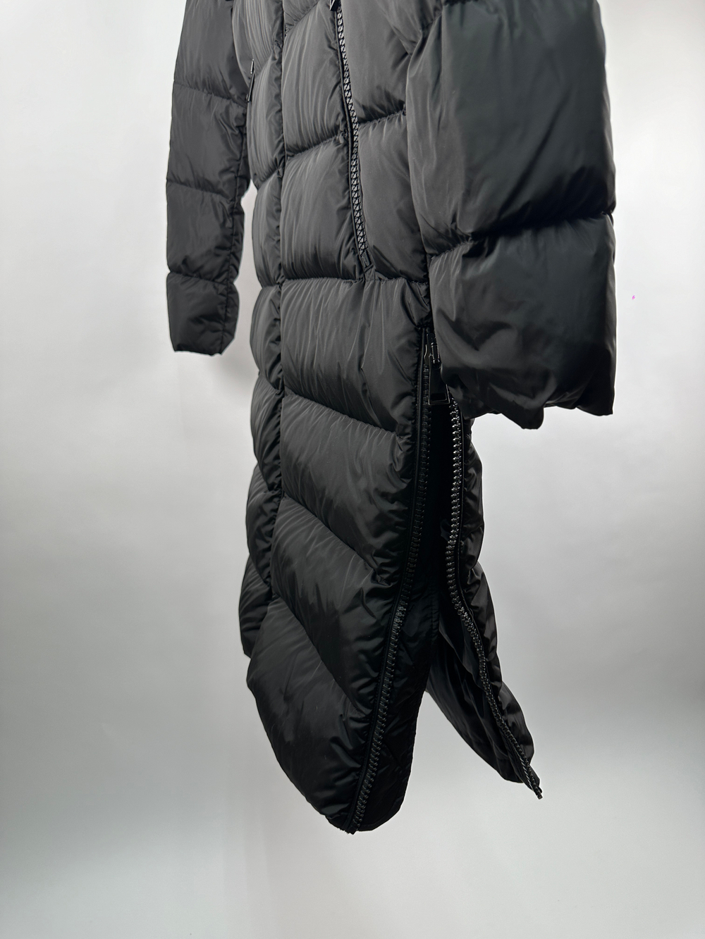 Пуховое пальто Moncler