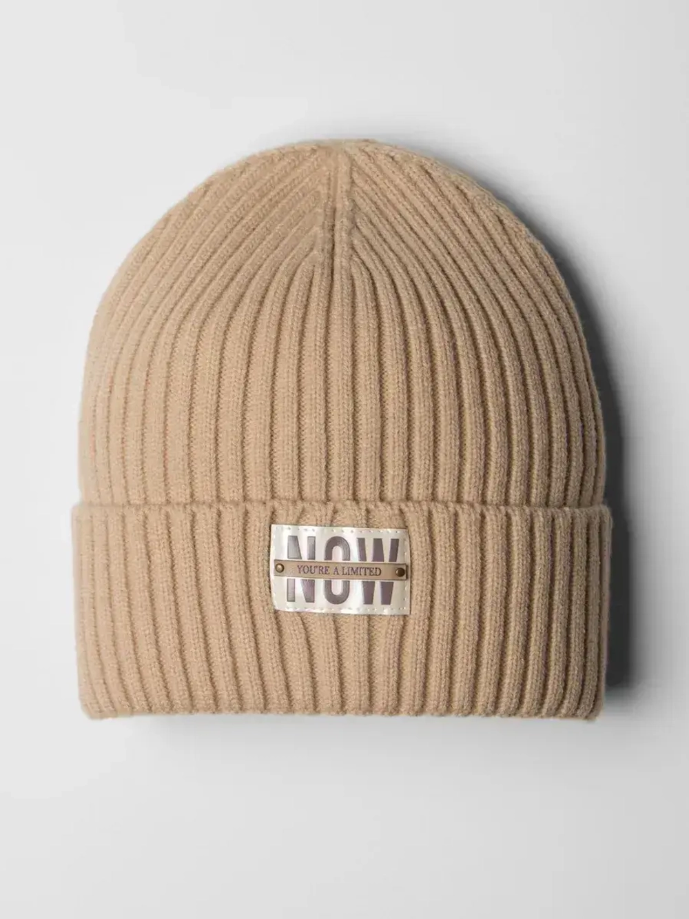 Шапка для девочки на осень