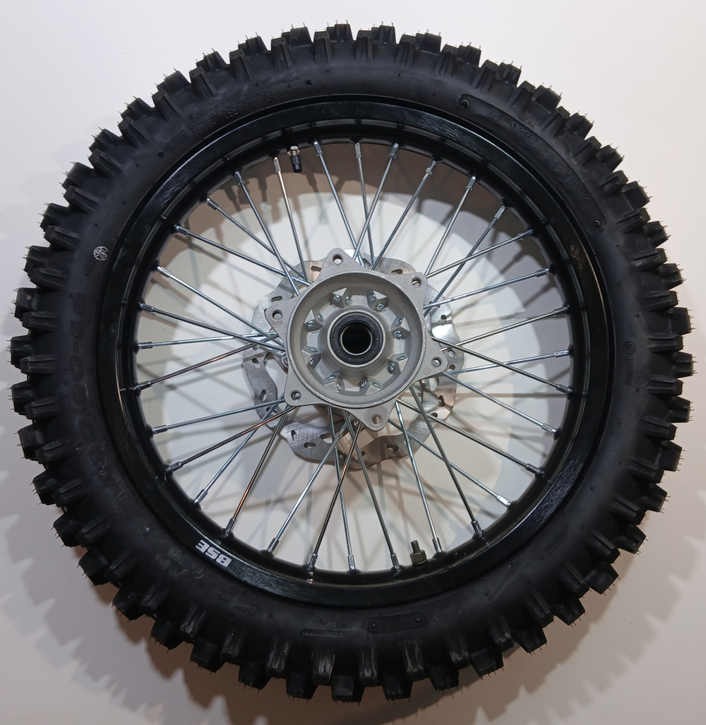 Колесо заднее в сборе с тормозным диском 110/90-18 под ось Ф25мм Мотоцикл BSE Z3