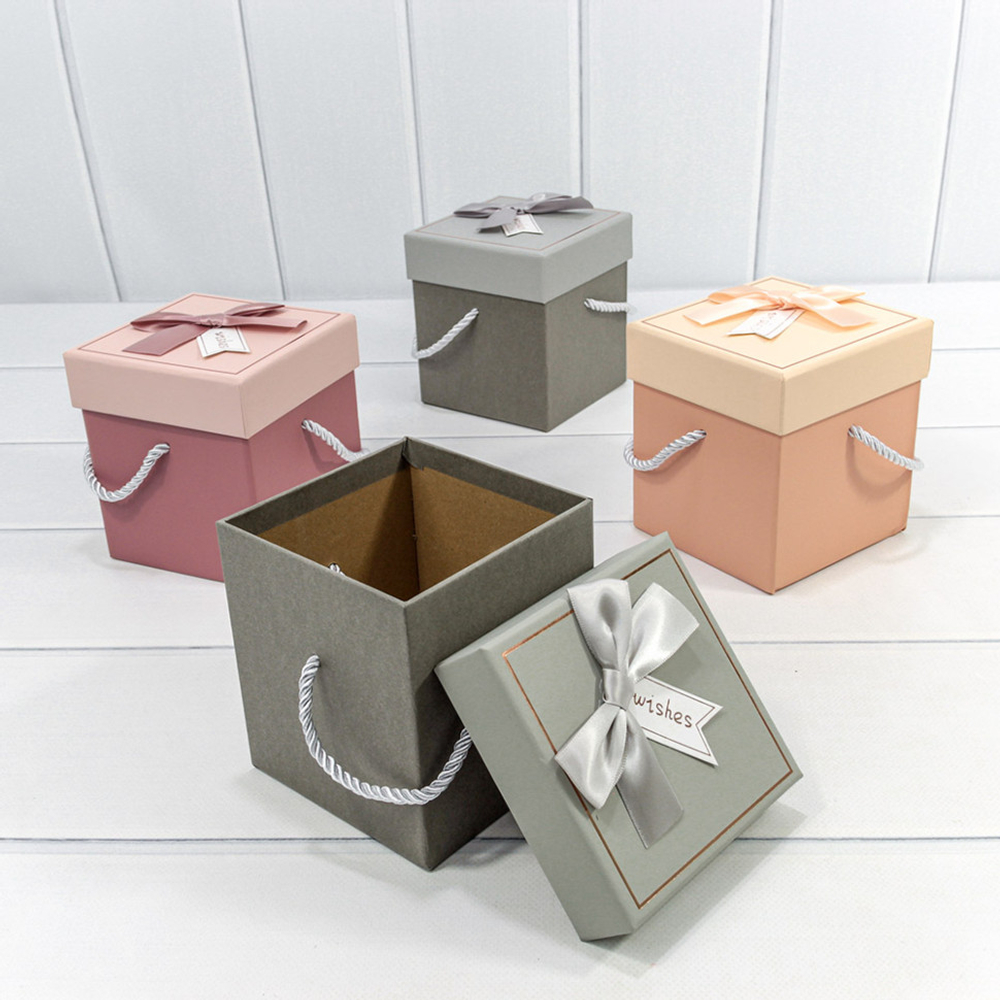 Коробка Ювелирная 11.5х11.5х12.5 см Набор 4 шт с бантом и ручками (Микс)