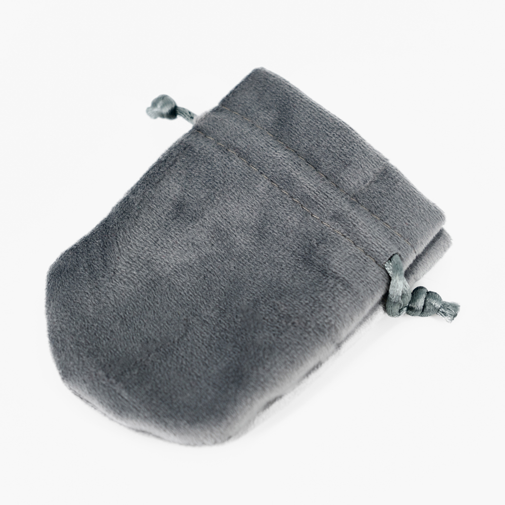 Плюшевый U‑образный мешочек для украшений и сувениров.