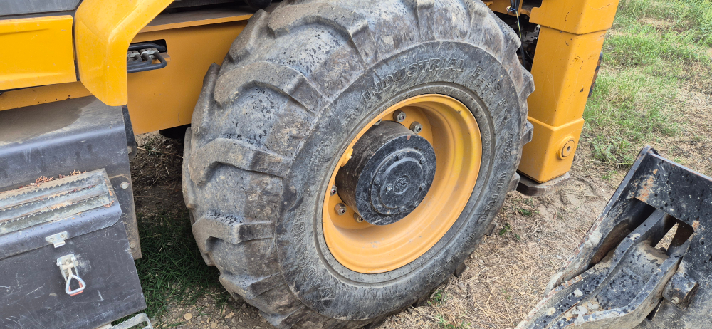 KYLOTON YJ280 Экскаватор-погрузчик YJ280 (Дизельный, 3,6 л, 45 л.с., АТ)