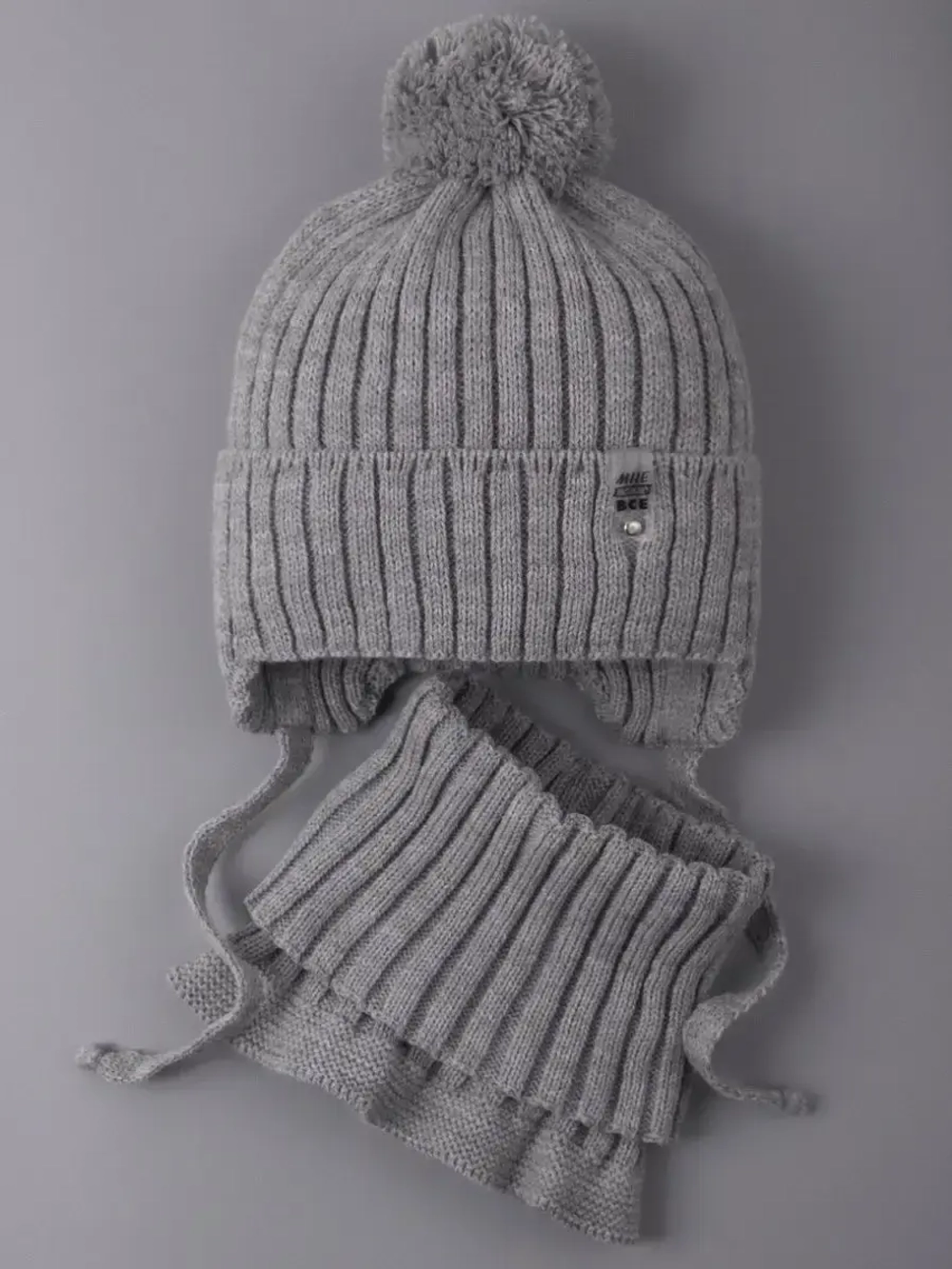 Шапка для девочки осенняя и снуд вязаные