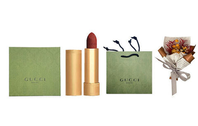 GUCCI Pouring Color Dried Flower Gift Box Lipstick Set Easy-to-Blend Long-Lasting Матовыйe Three-Piece Set