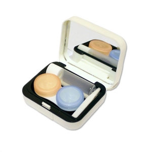 Дорожные наборы для хранения контактных линз в ассортименте.