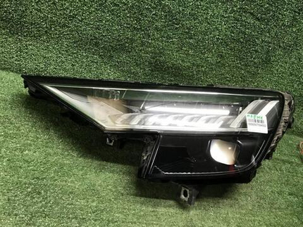 Фара левая Audi Q8 (2018-2023) LED