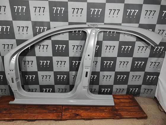 Боковина левая Rapid 2, Polo 6 20-нв Новая Оригинал 60U809605