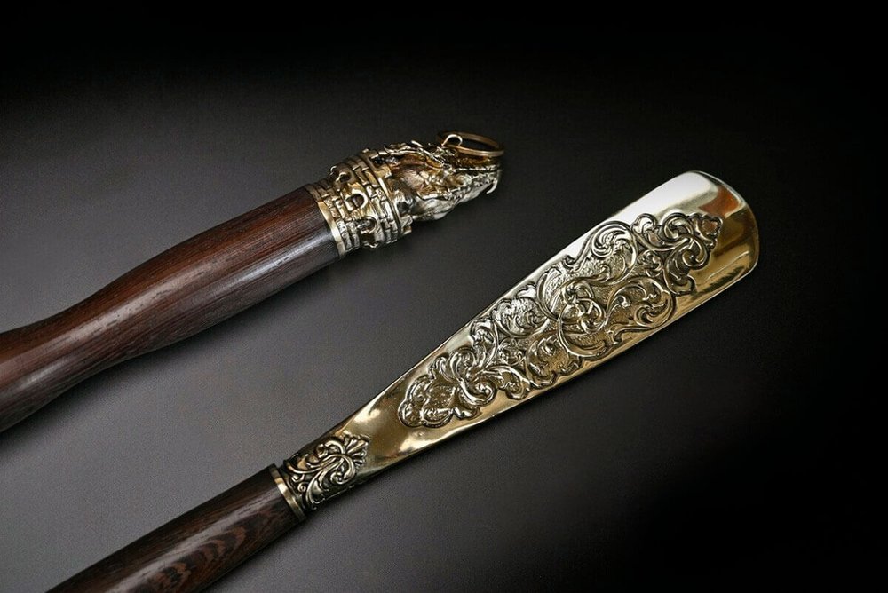 Ложка для обуви "Дракон с башней"