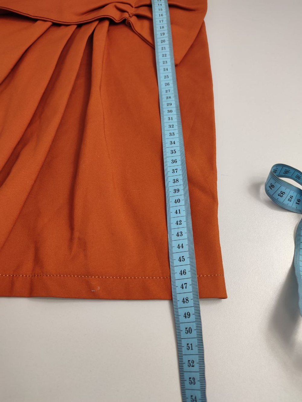 Юбка модного цвета 40 размер