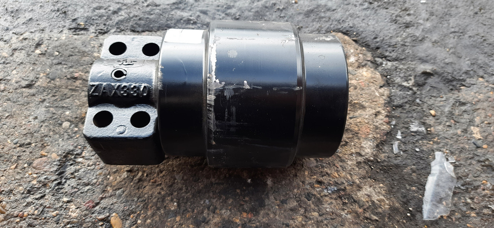 Каток поддерживающий ZX330-3