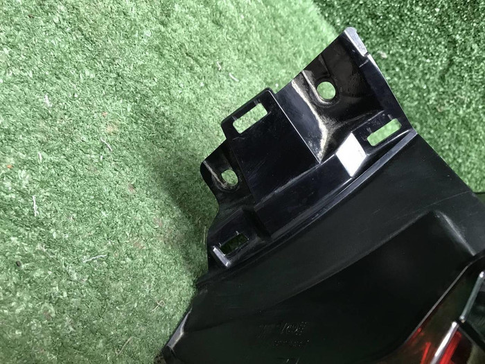 Фонарь правый внешний Toyota RAV4 5 XA50 (18-нв)