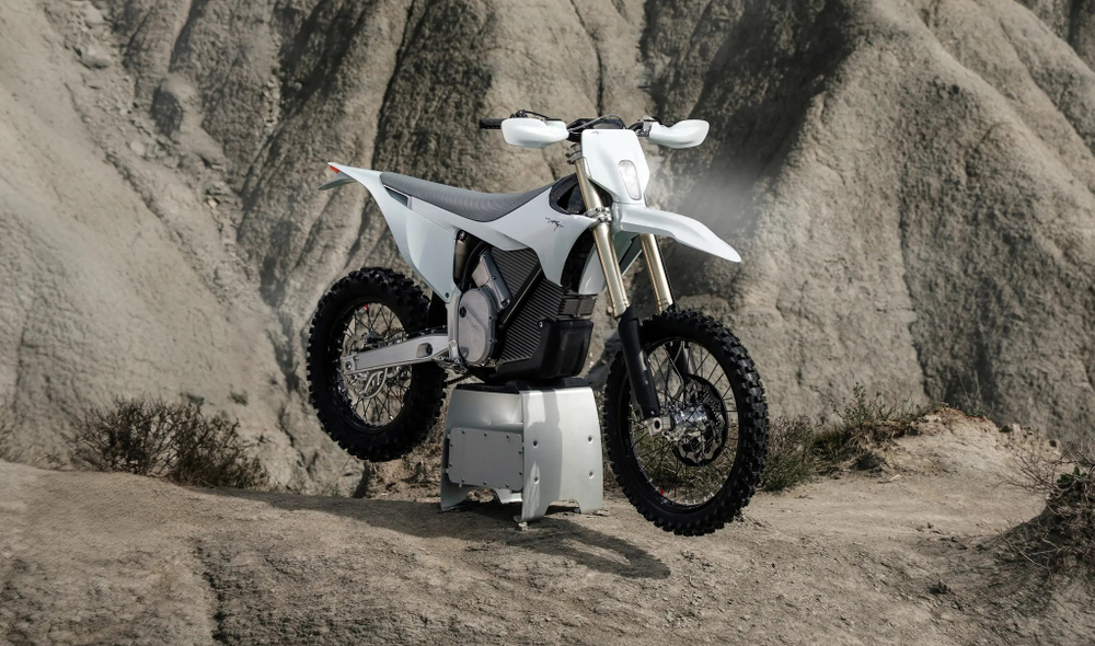 Stark Varg 2025 EX - 60hp (WHITE)