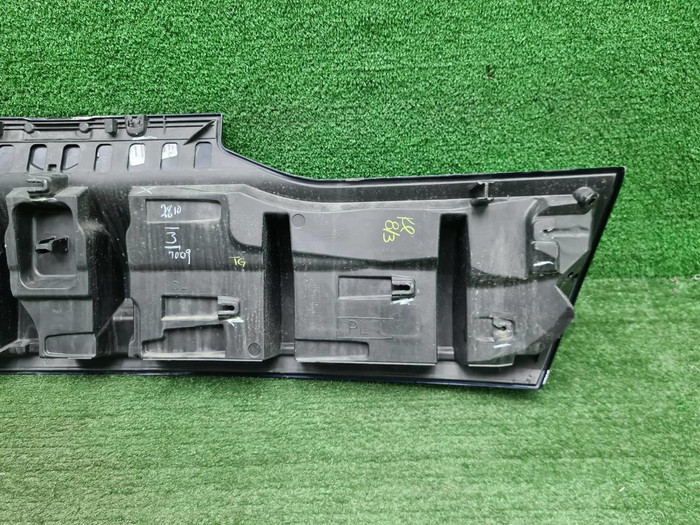 Накладка крышки багажника BMW X6 G06 (2019-н.в.)